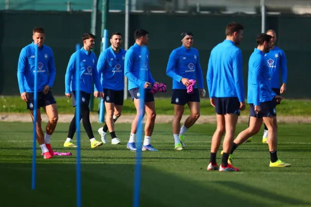 لاعبو أتالانتا الإيطالي يستعدون لمواجهة بايرن ميونيخ (إ.ب.أ)