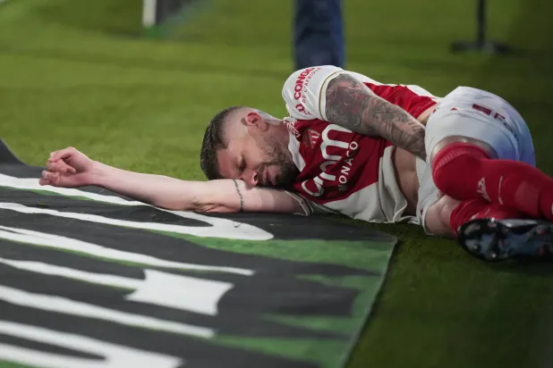 كايو إنريكي (أ.ب)