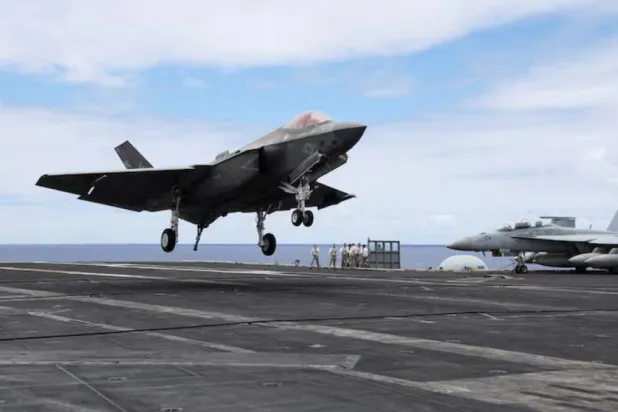 طائرة مقاتِلة من طراز «إف-35» (أرشيفية-رويترز)