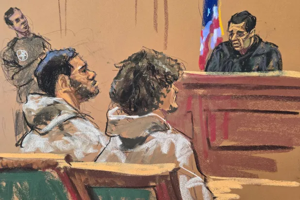 رسم لإبراهيم كيومي وأمير بالات خلال جلسة المحكمة في نيويورك (رويترز)