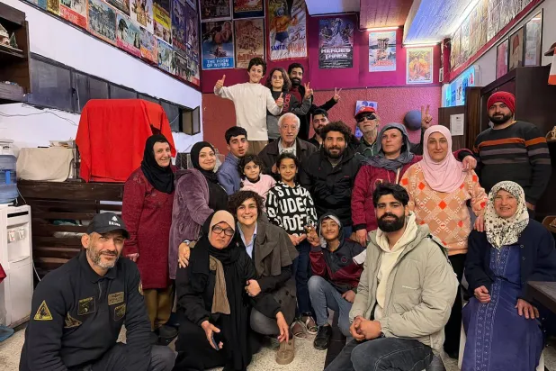 نازحون إلى المسرح الوطني في صور (المسرح الوطني اللبناني)