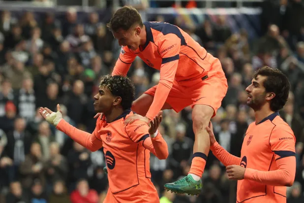 جمال انتزع تعادلا ثمينا لبرشلونة (رويترز)