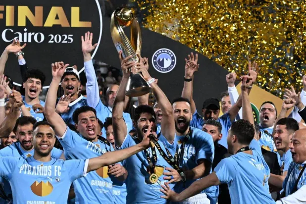 لاعبو بيراميدز يتطلعون للفوز على الجيش الملكي والتقدم خطوة جديدة نحو الحفاظ على اللقب (موقع بيراميدز)