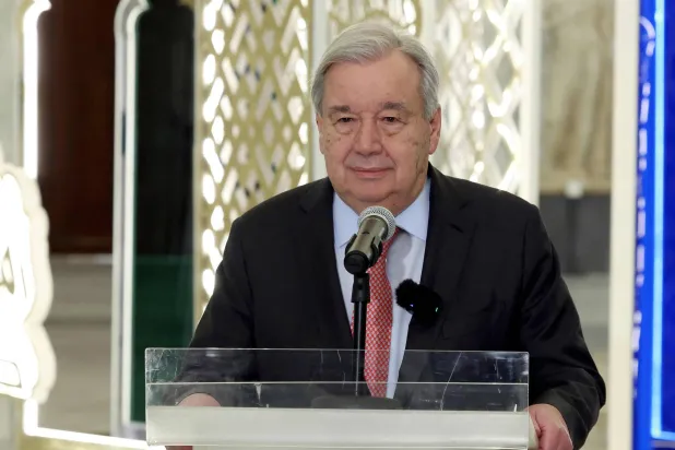 الأمين العام للأمم المتحدة أنطونيو غوتيريش يتحدث إلى الصحافة بعد اجتماعه مع الرئيس اللبناني في القصر الرئاسي في بعبدا، شرق بيروت 13 مارس 2026 (أ.ف.ب)
