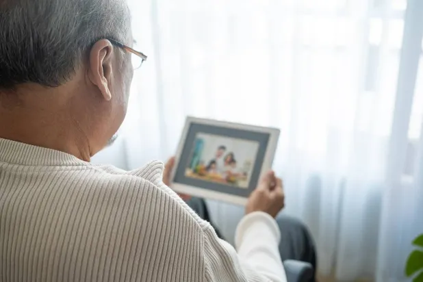 الرجال أكثر عرضة لمشكلات صحية بعد فقدان الزوجة (جامعة بوسطن)