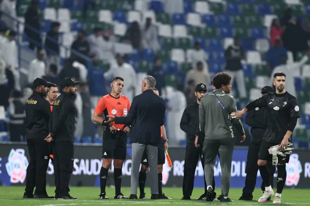 البرتغالي جوزيه غوميز مدرب فريق الفتح (تصوير: سعد العنزي) 