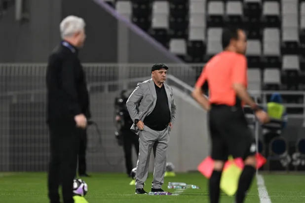 الجزائري نور الدين بن زكري، مدرب فريق الشباب (تصوير: عبد الرحمن السالم) 