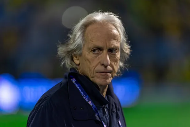 خيسوس مدرب النصر (تصوير: عيسى الدبيسي)