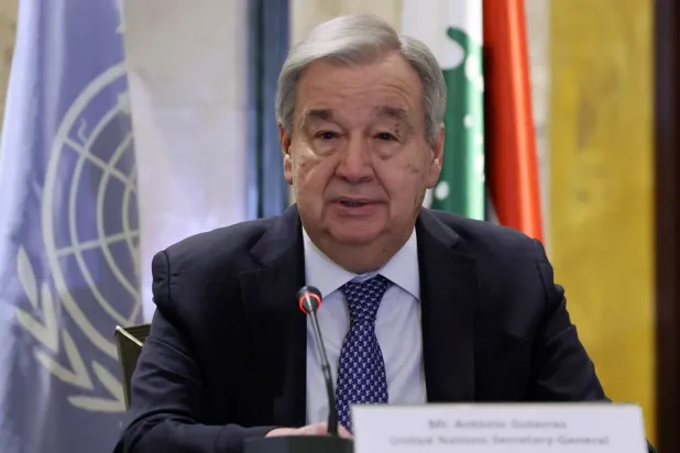 Birleşmiş Milletler Genel Sekreteri Antonio Guterres, Beyrut'ta düzenlediği basın toplantısında (EPA)