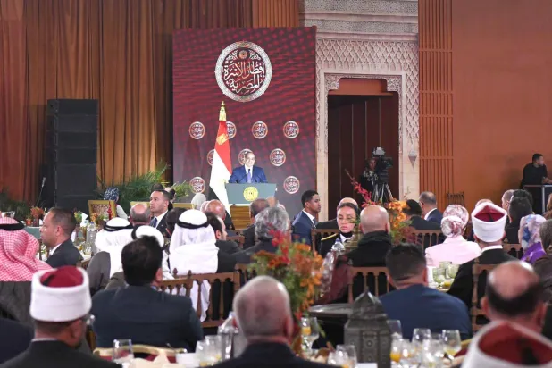 الرئيس عبد الفتاح السيسي خلال مشاركته في إفطار «الأسرة المصرية» مساء السبت (الرئاسة المصرية)