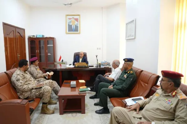 توجيهات حكومية بتشديد الإجراءات الأمنية في مدن حضرموت (إعلام حكومي)
