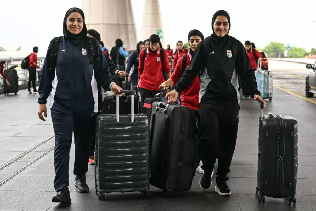 سيغادر منتخب إيران لكرة القدم السيدات ماليزيا الاثنين على متن رحلة متجهة إلى عُمان (أ.ف.ب)