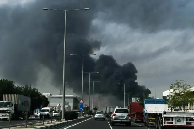 آثار قصف إيراني استهدف العاصمة القطرية الدوحة (أ.ف.ب)