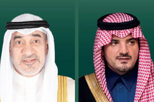 الأمير عبد العزيز بن سعود بن نايف والشيخ فهد يوسف سعود الصباح (وزارة الداخلية السعودية)