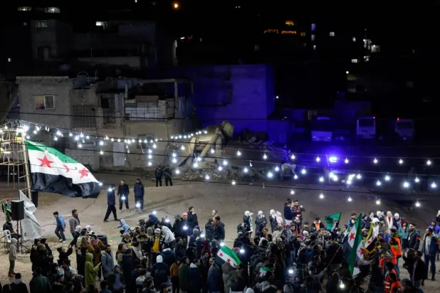 Suriye halkı, Beşar Esed'e karşı 2011'de gerçekleşen ayaklanmayı anmak için 15 Mart 2026'da Şam'da bir araya geldi (Reuters)