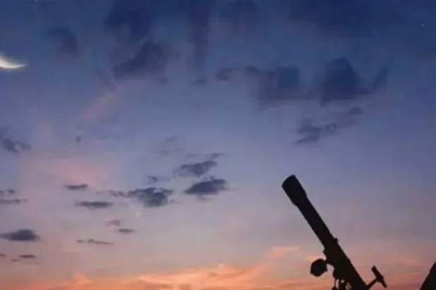 دعت المحكمة إلى تحري الهلال بالعين المجردة أو بواسطة المناظير (الشرق الأوسط)