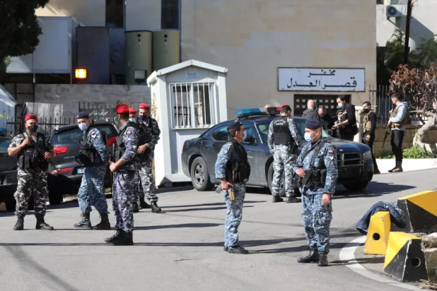 لبنان يسلّم دمشق أكثر من 130 سجيناً سورياً تطبيقاً لاتفاق ثنائي