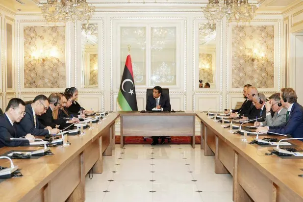 المنفي مع عدد من ممثلي مجموعة مسار برلين (المجلس الرئاسي)