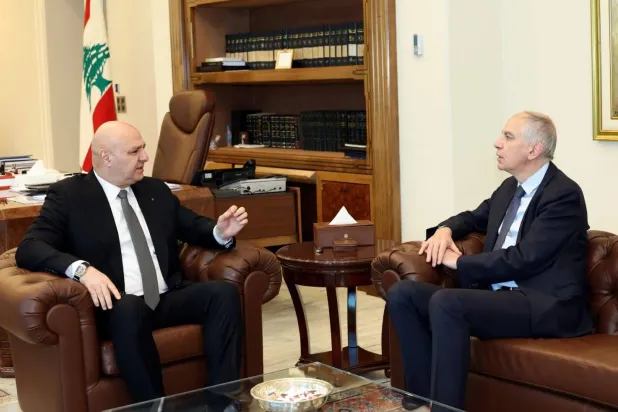 President Joseph Aoun meets with French Ambassador to Lebanon Herve Magro at the Baabda presidential palace. (Lebanese Presidency)