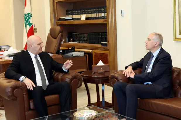 Lübnan Cumhurbaşkanı Joseph Avn, Fransız Büyükelçi Hervé Magro'yu Baabda Sarayı'nda ağırladı (Lübnan Cumhurbaşkanlığı)