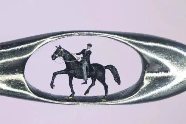 في هذا الصِغر تتّسع الحكاية (حساب الفنان في «فيسبوك»)