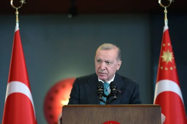 الرئيس التركي رجب طيب إردوغان أكد في رسالة تهنئة بعيد الفطر المضي قدماً في عملية السلام مع الأكراد (الرئاسة التركية)