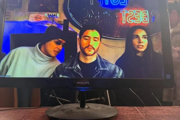 أحمد مالك يروج لفيلمه «إيجي بست» (حسابه على موقع «فيسبوك»)