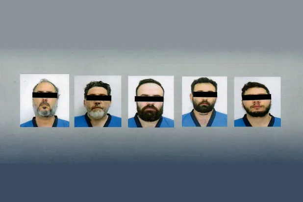 عناصر الخلية التي قبضت عليها السلطات الإماراتية (وام)