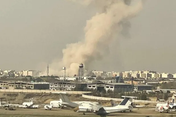 غارة جوية استهدفت مطار مهرآباد غرب طهران أمس (شبكات التواصل الاجتماعي)