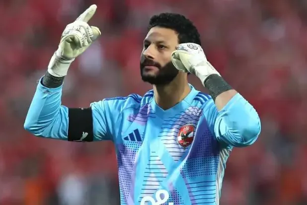 محمد الشناوي حارس الأهلي المصري (النادي الأهلي)