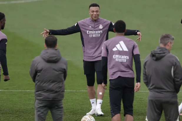 Real Madrid's Kylian Mbappe (C) attends a training session of the team in Madrid, Spain, 21 March 2026. (EPA)