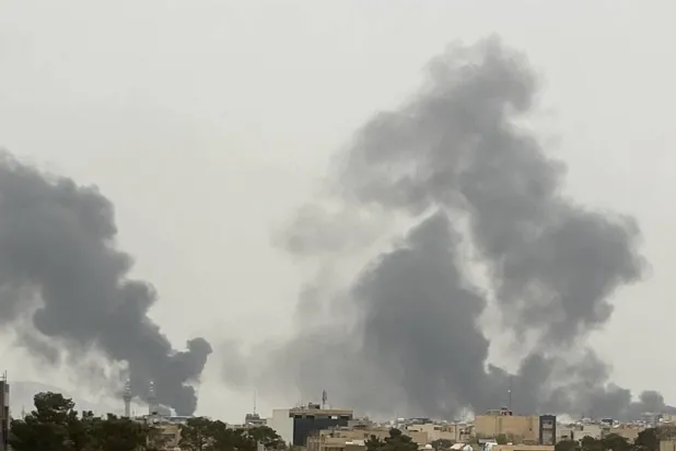 ضربات على القاعدة الجوية في أصفهان وسط إيران الأحد (شبكات التواصل)