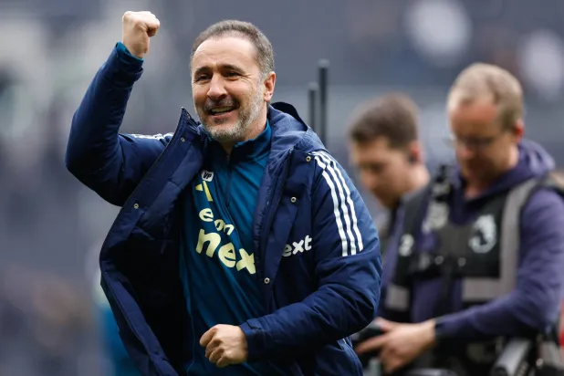 فيتور بيريرا مدرب نوتنغهام فورست (إ.ب.أ) 