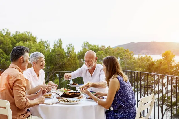 الأصدقاء يعززون قدرتك على أداء وظائفك