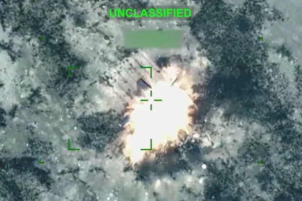 صورة وزعتها القيادة المركزية الأميركية لانفجار ناتج عن استهداف مسيرة لهدف إيراني (رويترز)