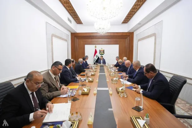 رئيس مجلس الوزراء العراقي يترأس اجتماعاً خاصاً بتقييم الوضع النفطي والطاقة في البلاد (إكس)