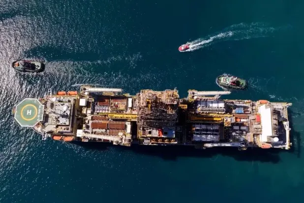 سفينة الحفر «فالاريس دي إس 12» تصل إلى المياه الإقليمية المصرية (وزارة البترول المصرية)