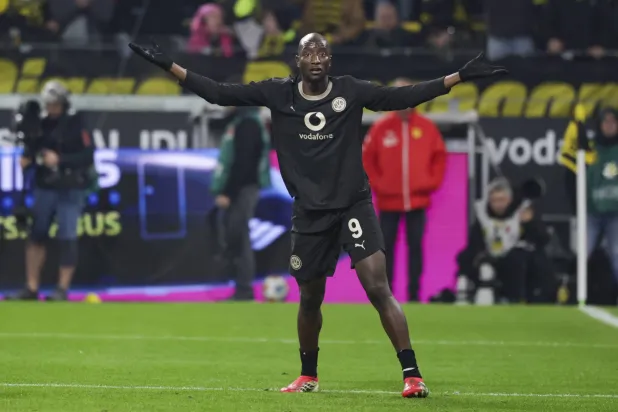 الغيني سيرهو جيراسي مهاجم بوروسيا دورتموند (إ.ب.أ)