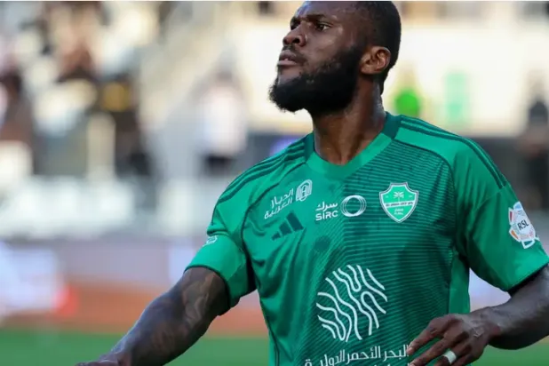 النجم الإيفواري فرانك كيسيه (النادي الأهلي)