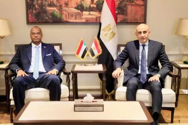 وزير التعليم المصري خلال استقبال نظيره السوداني بالقاهرة (وزارة التعليم المصرية)