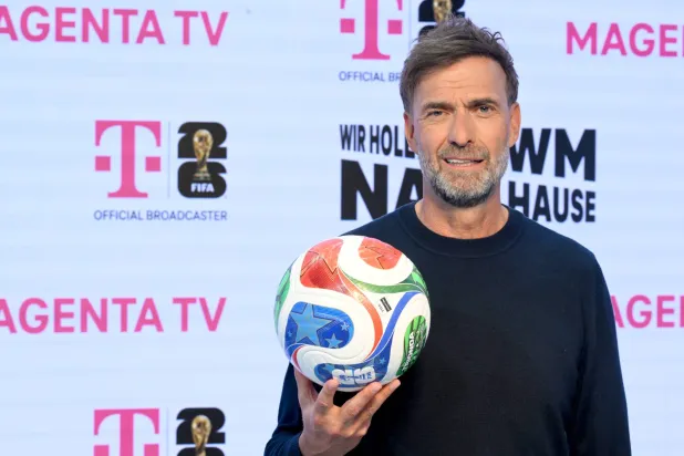 كلوب ينتظر عروض الاندية (د ب ا)