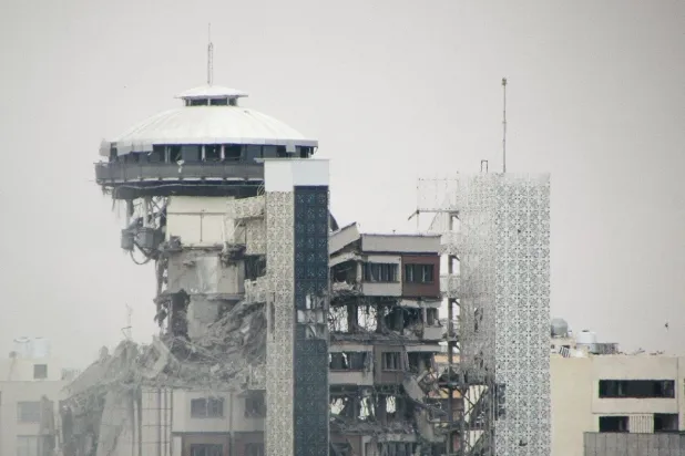 إيران تصعّد صاروخياً والضربات الإسرائيلية تطول 3000 هدف