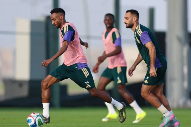 عبد العزيز السويلم في تدريبات رديف «الأخضر» (المنتخب السعودي)