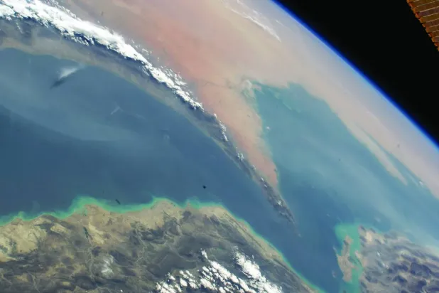 NASA tarafından çekilen Hürmüz Boğazı'nın uydu görüntüsü (DPA)