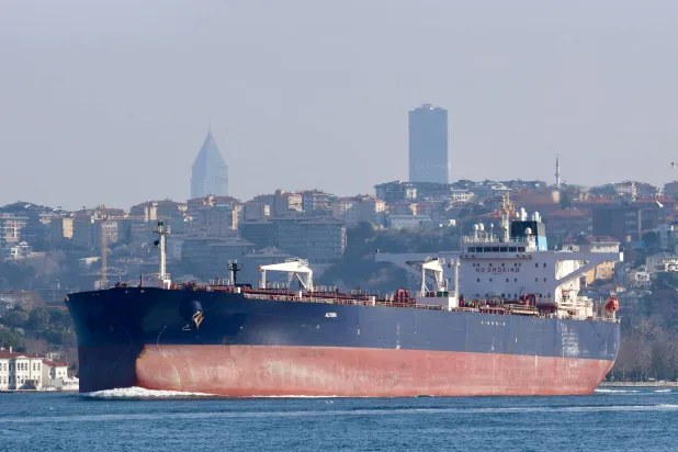 Altura, a Turkish-owned crude oil tanker, transits the Bosphorus in Istanbul, Türkiye, March 16, 2026. REUTERS/Yoruk Isik