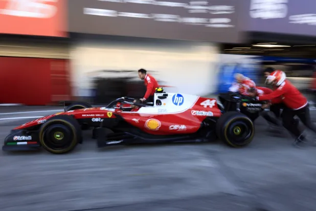 تعديلات متأخرة على إدارة الطاقة في التجارب التأهيلية لـ«سباق اليابان» (إ.ب.أ)