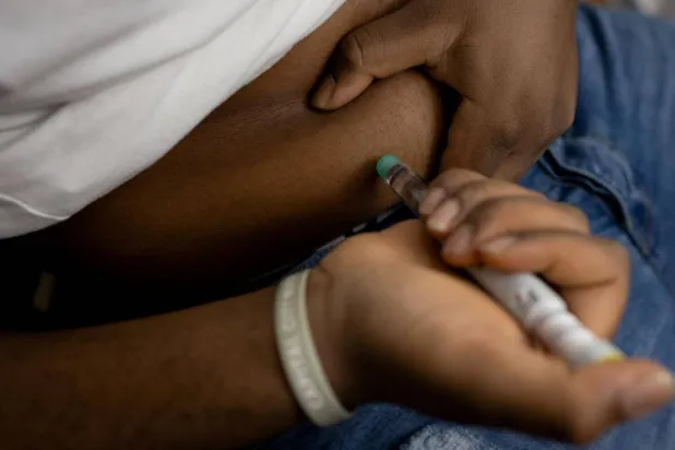 مقاومة الإنسولين تؤدي إلى تراكم كمية كبيرة من السكر في الدم ما قد يُؤدي إلى الإصابة بالسكري (رويترز)