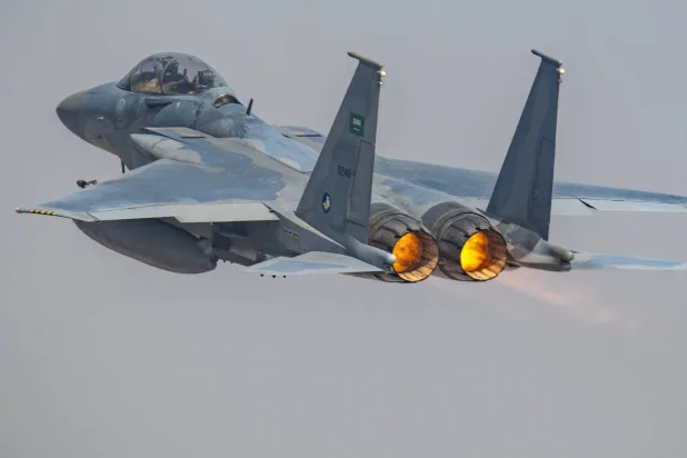 الدفاعات الجوية السعودية دمرت 37 طائرة مسيّرة في المنطقة الشرقية (وزارة الدفاع)