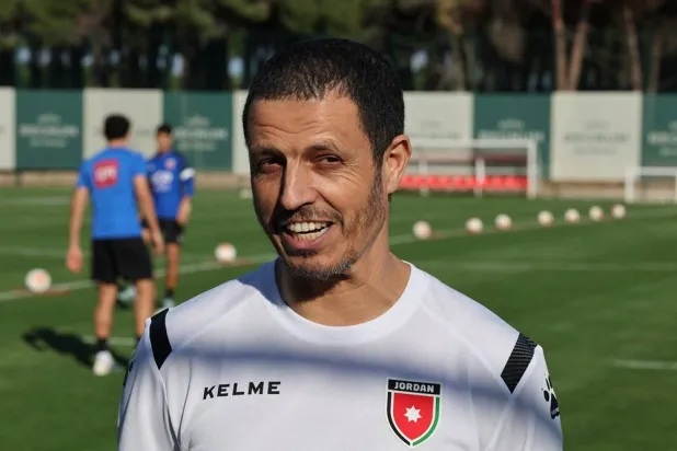 Football - International Friendly - Jordan Training - Regnum Carya Golf & Spa Resort, Antalya, Türkiye - March 26, 2026 Jordan head coach Jamal Sellami speaks to the media during training. (Reuters) 
