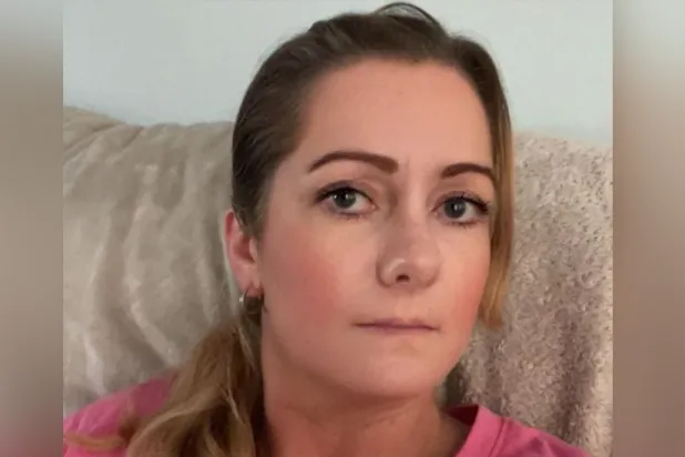 المجني عليها أنجيلا شيليس (شرطة نورث ويلز)